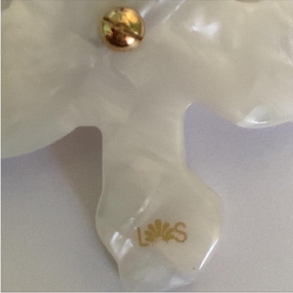 Lele Sadoughi ivory White Floral crystal stud Earrings - Picture 5 of 7